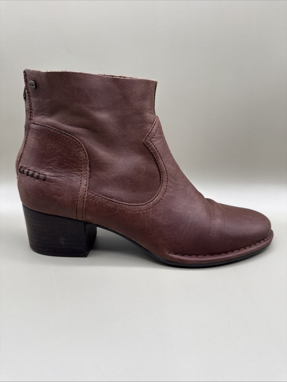 UGG Bandara Coconut / Brown Leather Heel Zip Ankle Boots Booties Size 8 Womens